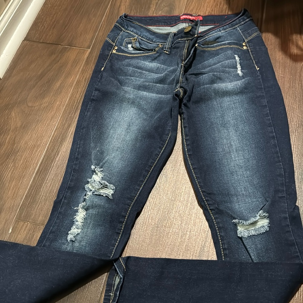 Women’s ripped Jean jeggings YMI